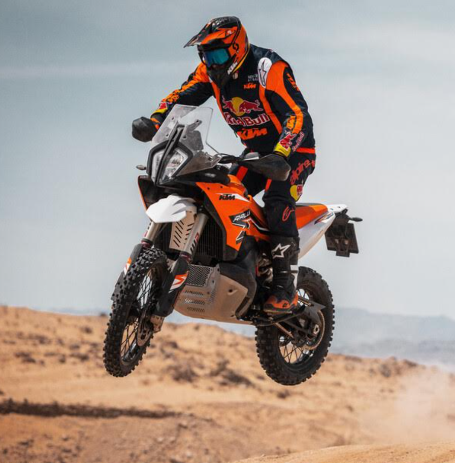 השקה מרגשת: KTM 890 ADVENTURE R המעודכן מגיע לישראל עם יכולות שטח משודרגות ועיצוב חדש לשנת 2026