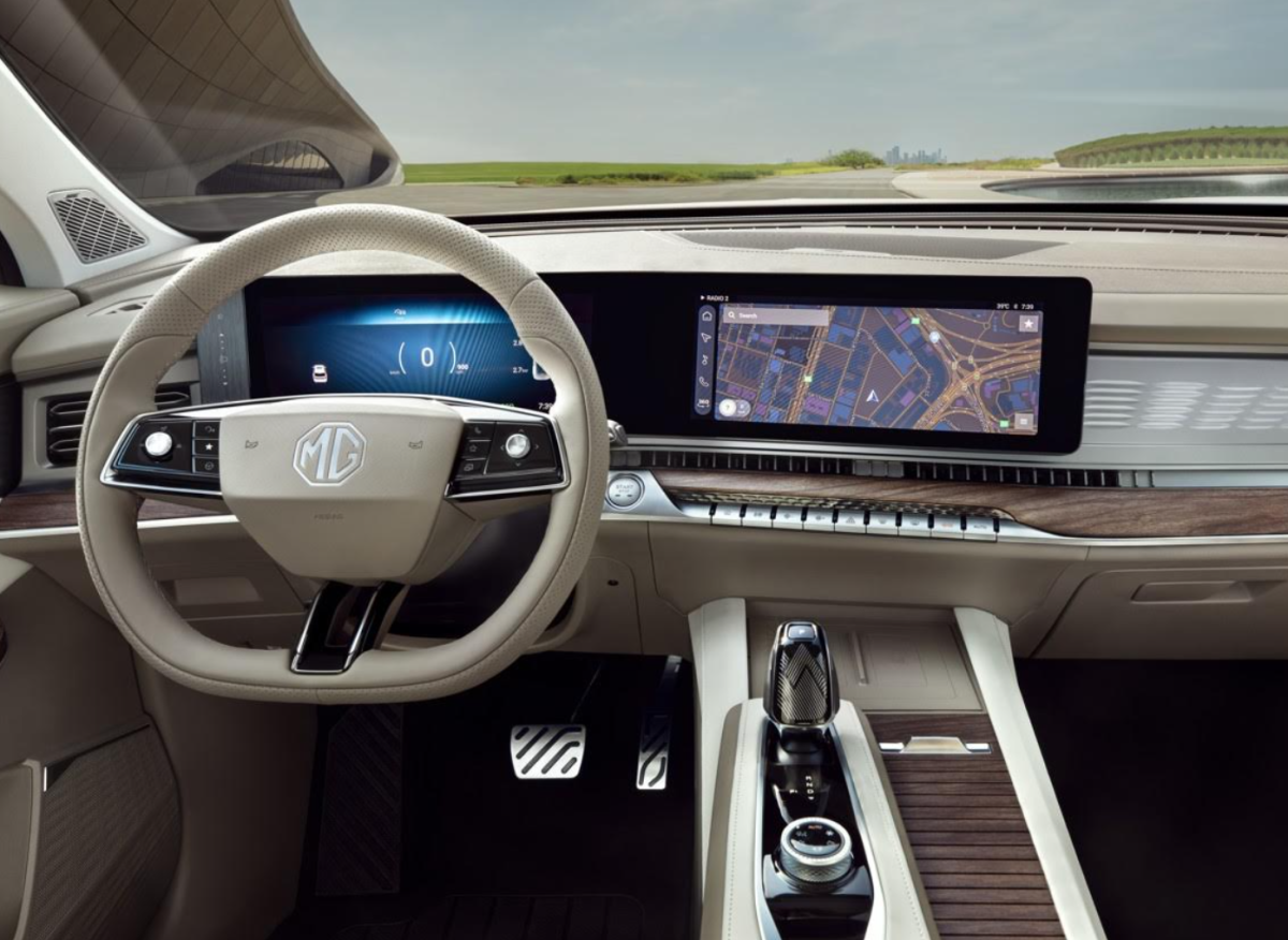 מהפכה בסגמנט רכבי שבעת המושבים בישראל: MG MGS9 החדש נוחת עם טכנולוגיית פלאג אין מתקדמת, מרחב אמיתי לשבעה מבוגרים ותג מחיר תחרותי