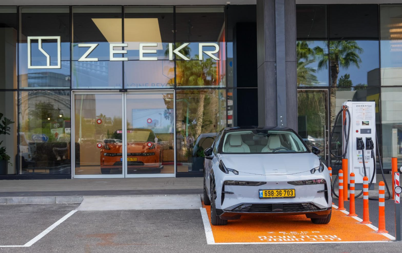 טעינה חשמלית חכמה בעידן של התייקרות הדלק: ZEEKR מחזקת את לקוחותיה עם חודש טעינה חינם