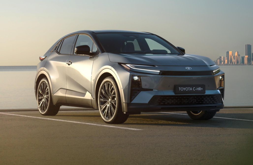 טויוטה C-HR+ החשמלית החדשה נחתה בישראל עם טווח נסיעה של עד 607 ק"מ והנעה כפולה בהספק של 343 כ"ס